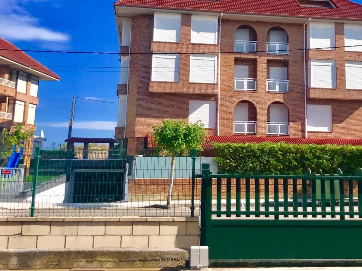 נוחה Apartamento El Arenal Playa De Ris מראה חיצוני תמונה